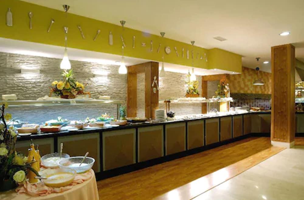 Evenia Olympic 4*